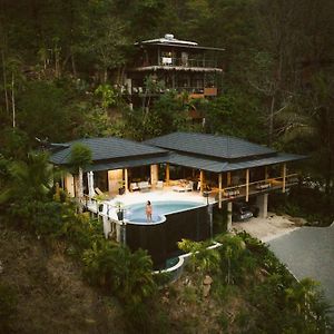 Selva Resort Ocean View Luxury Villas